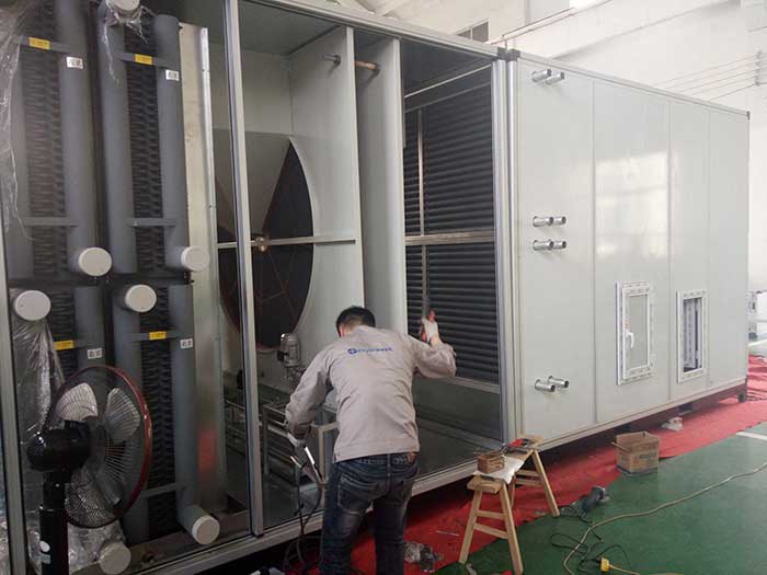 威海某大型化工企業(yè)兩臺(tái)10%濕度，40000風(fēng)量2臺(tái)除濕機(jī)組
